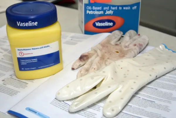 Risks of using Vaseline for intimacy